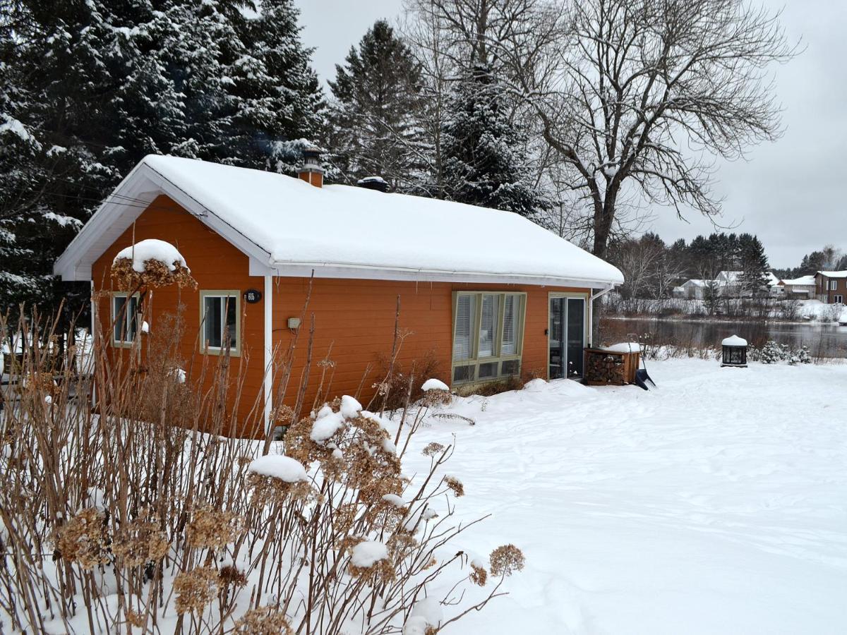 Les 4 Chalets - Le 605 Lac-Saint-Paul Dış mekan fotoğraf